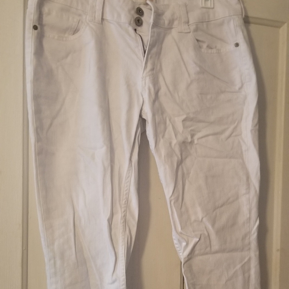 White capris